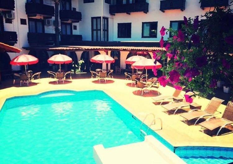 Hotel Tirol *