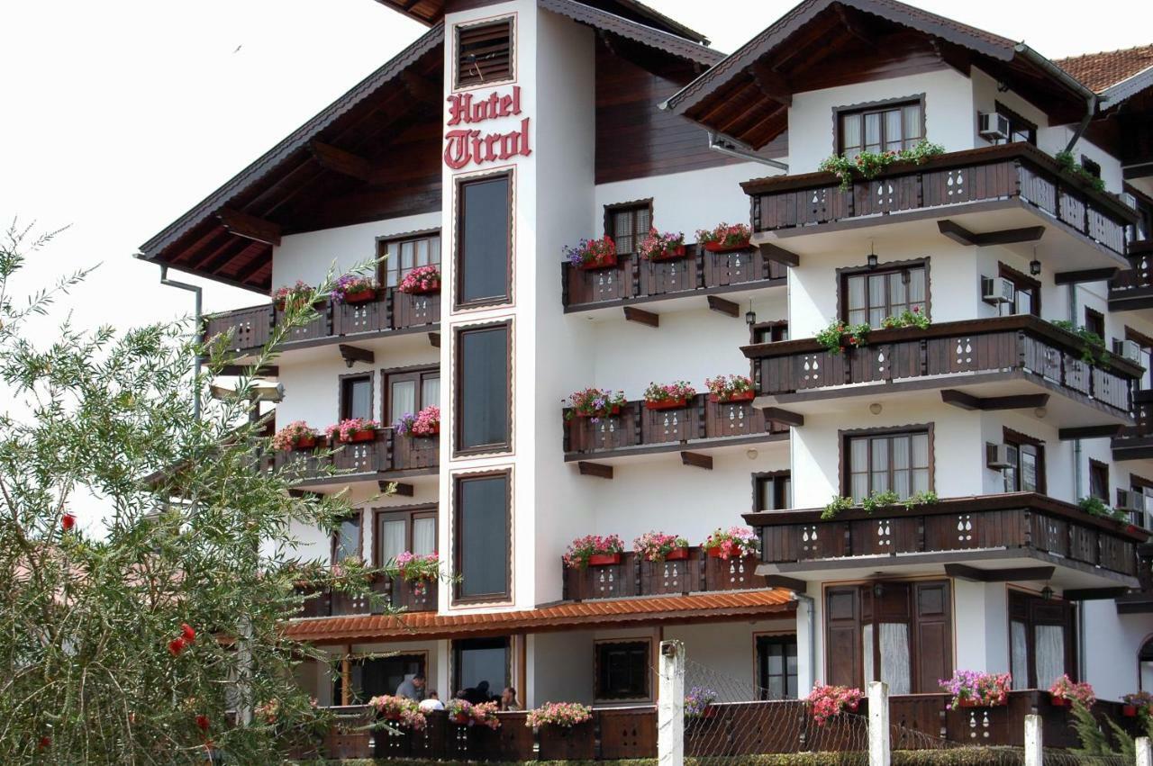 Tirol * Treze Tilias